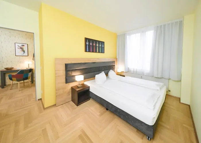 Youth Apartments - Ku\'Damm